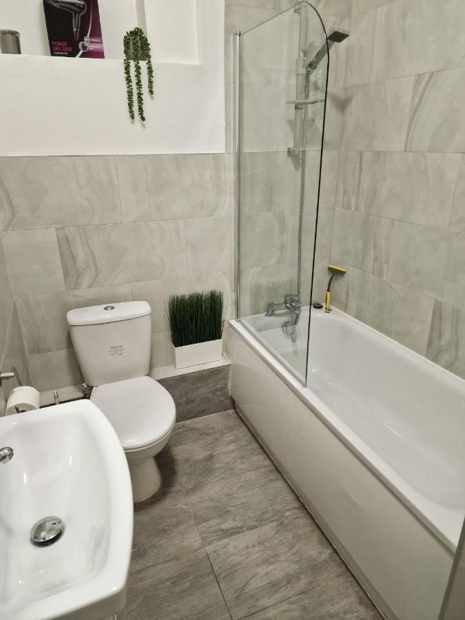 Spacious 4 Bedrooms Apartment For 10 Near Marble Arch London Luaran gambar